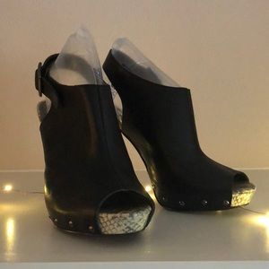 Sam Edelman peep toe leather pump with snakeskin detail and straps